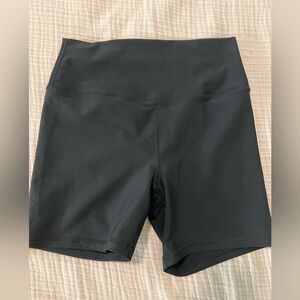 YPB Black SculptLUX biker shorts size M